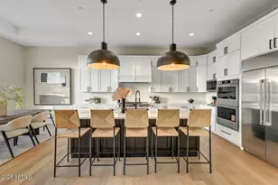 22318 N 36th St, Phoenix, AZ 85050 - Photo 2