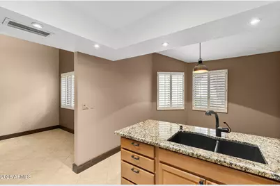 735 E Gardenia Drive, Phoenix, AZ 85020 - Photo 10