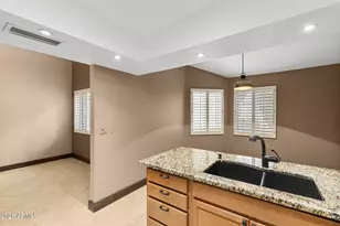 735 E Gardenia Dr, Phoenix, AZ 85020 - Photo 10