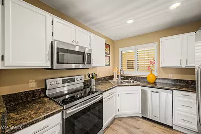19400 N Westbrook Parkway #233, Peoria, AZ 85382 - Photo 6