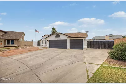 10359 N 78th Avenue, Peoria, AZ 85345 - Photo 1