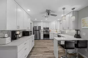 208 E Oxford Dr, Tempe, AZ 85283 - Photo 14