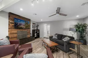 208 E Oxford Dr, Tempe, AZ 85283 - Photo 6