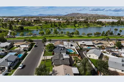 208 E Oxford Drive, Tempe, AZ 85283 - Photo 2