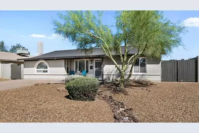 208 E Oxford Drive, Tempe, AZ 85283 - Photo 2