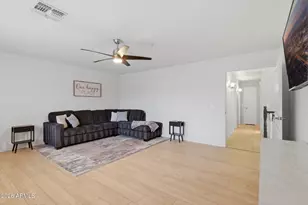 9750 E Gelding Dr, Scottsdale, AZ 85260 - Photo 18