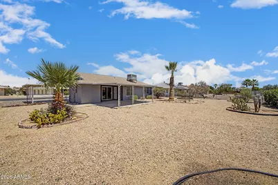 10025 W Coggins Drive, Sun City, AZ 85351 - Photo 26