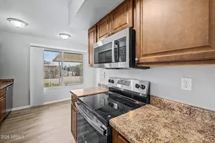 10025 W Coggins Dr, Sun City, AZ 85351 - Photo 14