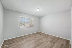 10025 W Coggins Dr, Sun City, AZ 85351 - Photo 22