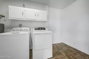10025 W Coggins Dr, Sun City, AZ 85351 - Photo 24