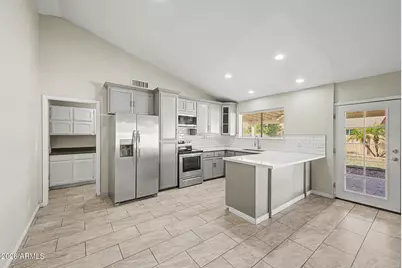 2302 E Carol Avenue, Mesa, AZ 85204 - Photo 8