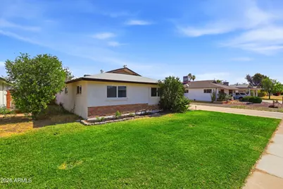 2052 W Marlette Avenue, Phoenix, AZ 85015 - Photo 2