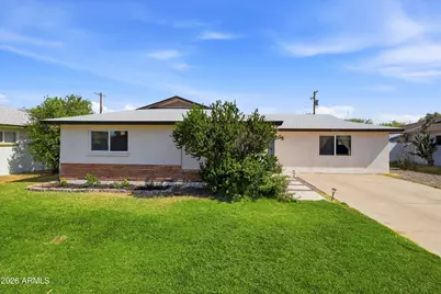 2052 W Marlette Avenue, Phoenix, AZ 85015 - Photo 2