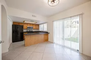 7801 N 44th Dr, Glendale, AZ 85301 - Photo 8