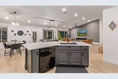 548 W Michelle Drive, Phoenix, AZ 85023 - Photo 10