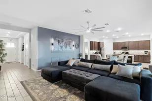 8435 S 22nd Dr, Phoenix, AZ 85041 - Photo 18