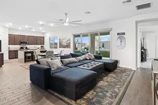 8435 S 22nd Dr, Phoenix, AZ 85041 - Photo 2