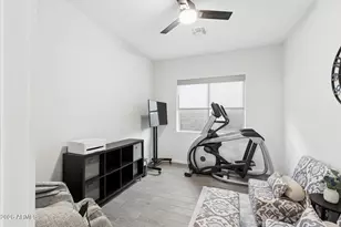 8435 S 22nd Dr, Phoenix, AZ 85041 - Photo 16