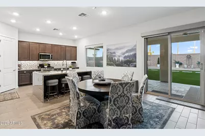 8435 S 22nd Drive, Phoenix, AZ 85041 - Photo 2