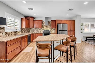2405 N 27th Place, Phoenix, AZ 85008 - Photo 12