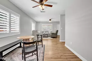 2405 N 27th Pl, Phoenix, AZ 85008 - Photo 10
