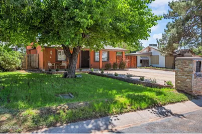 2405 N 27th Place, Phoenix, AZ 85008 - Photo 2