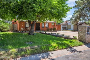 2405 N 27th Pl, Phoenix, AZ 85008 - Photo 2