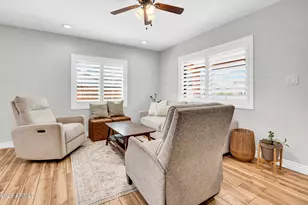2405 N 27th Pl, Phoenix, AZ 85008 - Photo 8