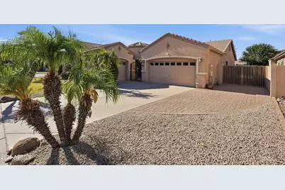 2576 E Westchester Drive, Chandler, AZ 85249 - Photo 2