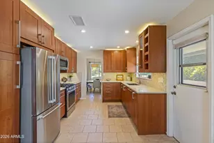 3721 E Clarendon Ave, Phoenix, AZ 85018 - Photo 18