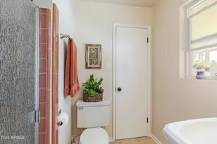 3721 E Clarendon Ave, Phoenix, AZ 85018 - Photo 32
