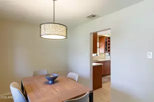 3721 E Clarendon Ave, Phoenix, AZ 85018 - Photo 12