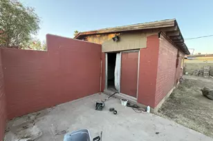 7727 W Weldon Ave, Phoenix, AZ 85033 - Photo 2