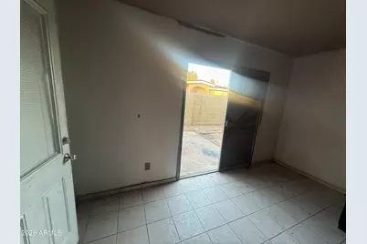 7727 W Weldon Avenue, Phoenix, AZ 85033 - Photo 6