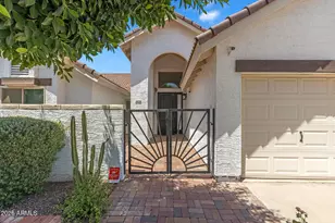 1970 E Sunburst Ln, Tempe, AZ 85284 - Photo 1