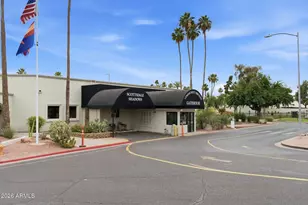 7930 E Camelback Rd, Scottsdale, AZ 85251 - Photo 24