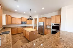 6033 S Mack Ave, Gilbert, AZ 85298 - Photo 2