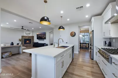 21821 N 38th Place, Phoenix, AZ 85050 - Photo 4