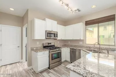 3828 E Bridgeport Parkway, Gilbert, AZ 85295 - Photo 14
