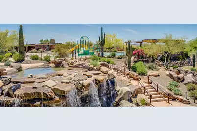 1826 W Fetlock Trail, Phoenix, AZ 85085 - Photo 36