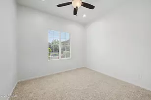 1826 W Fetlock Trail, Phoenix, AZ 85085 - Photo 14