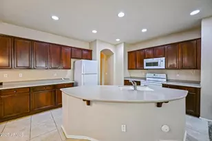7102 W Katharine Way, Peoria, AZ 85383 - Photo 6