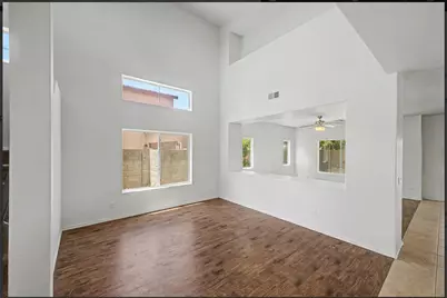 542 E Bartlett Way, Chandler, AZ 85249 - Photo 4