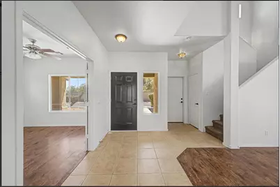 542 E Bartlett Way, Chandler, AZ 85249 - Photo 2