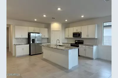 25243 W Bowker Street, Buckeye, AZ 85326 - Photo 2