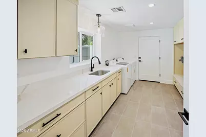 6830 N 10th Place, Phoenix, AZ 85014 - Photo 32