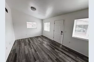 290 N Hamilton Street #Apt 4, Chandler, AZ 85225 - Photo 4