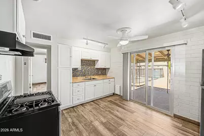 11118 W Iowa Avenue, Youngtown, AZ 85363 - Photo 10
