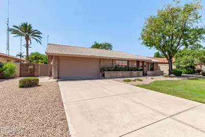 2637 E Sierra Street, Phoenix, AZ 85028 - Photo 2