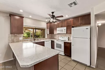 2637 E Sierra Street, Phoenix, AZ 85028 - Photo 14